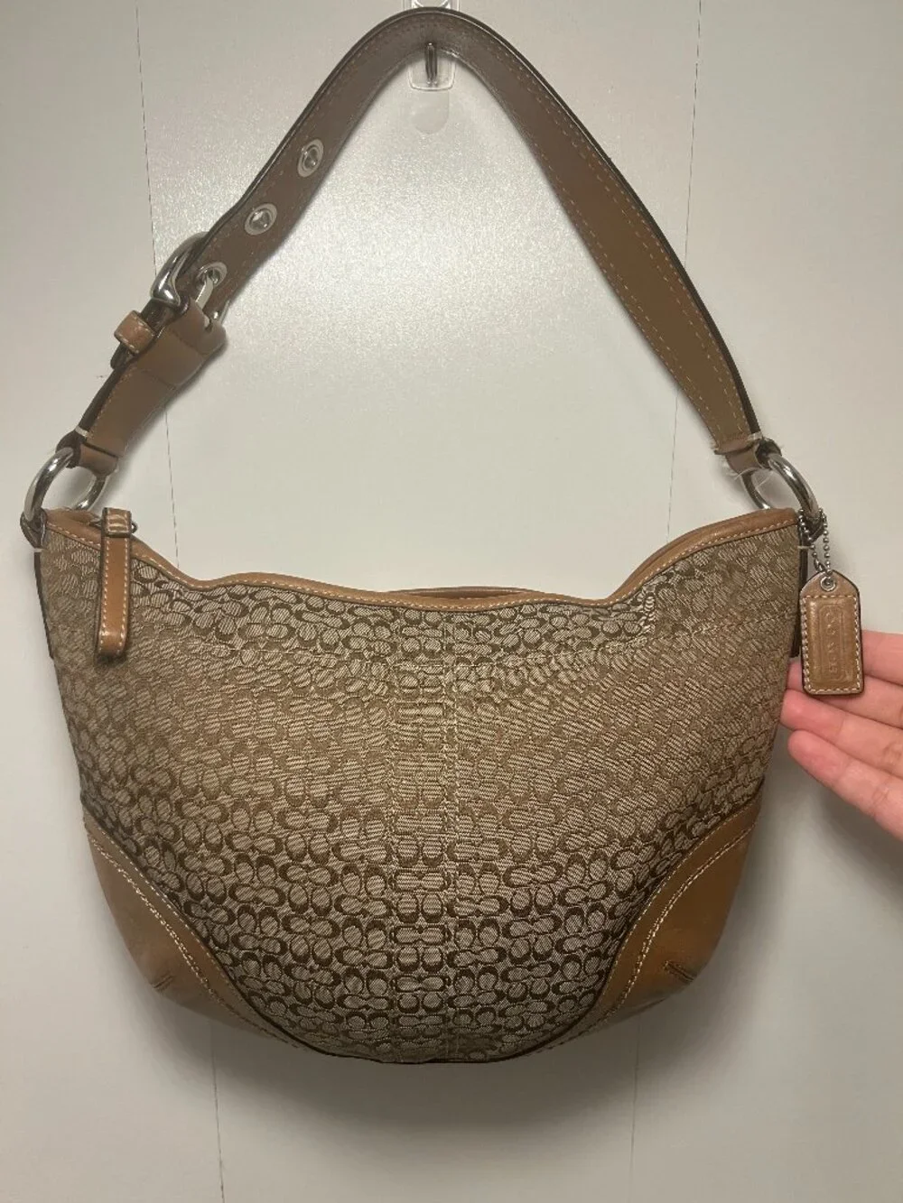 Coach Signature Soho Hobo Shoulder Bag Y2K Brown Tan Leather F10924